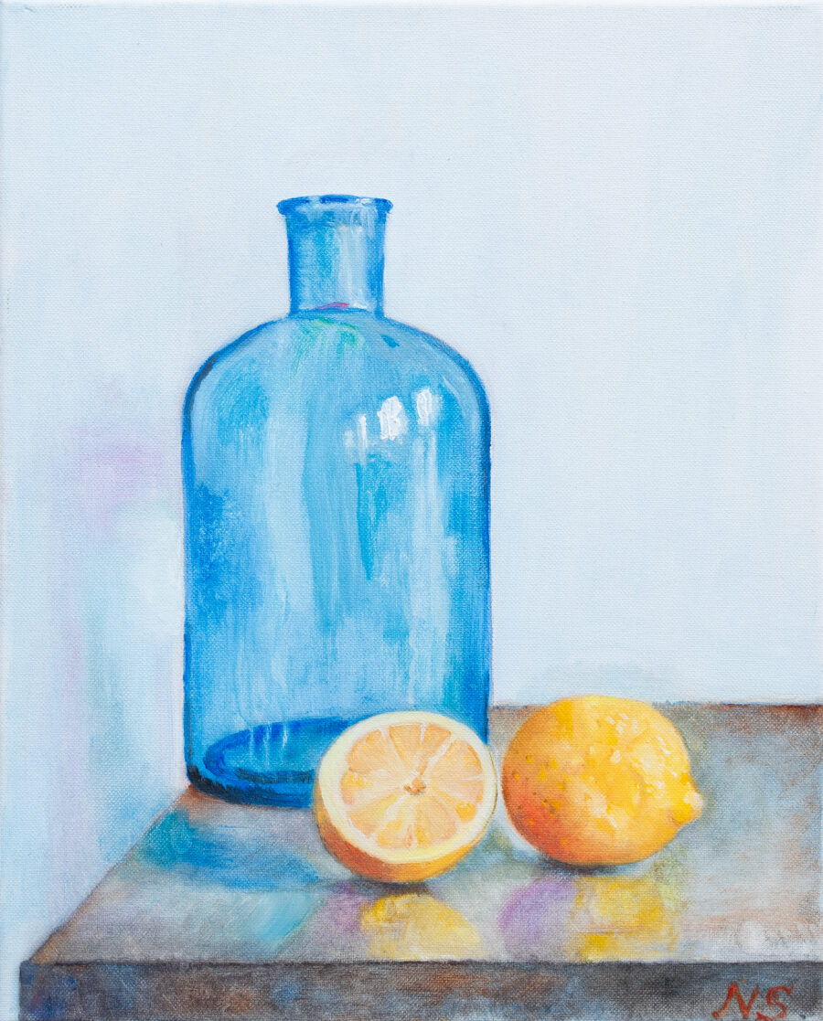 Carafe bleue et citrons